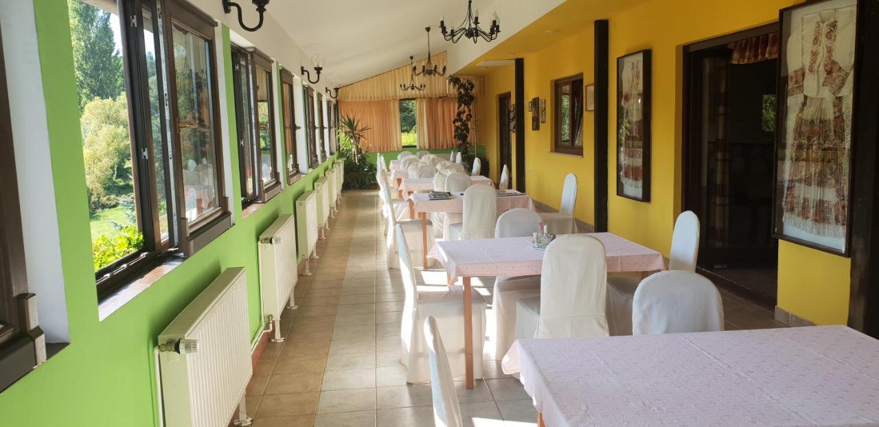 Klet Jana Bed & Breakfast Jastrebarsko Buitenkant foto